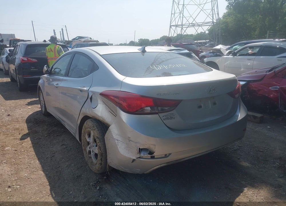 2015 HYUNDAI ELANTRA VIN: 5NPDH4AE0FH581099