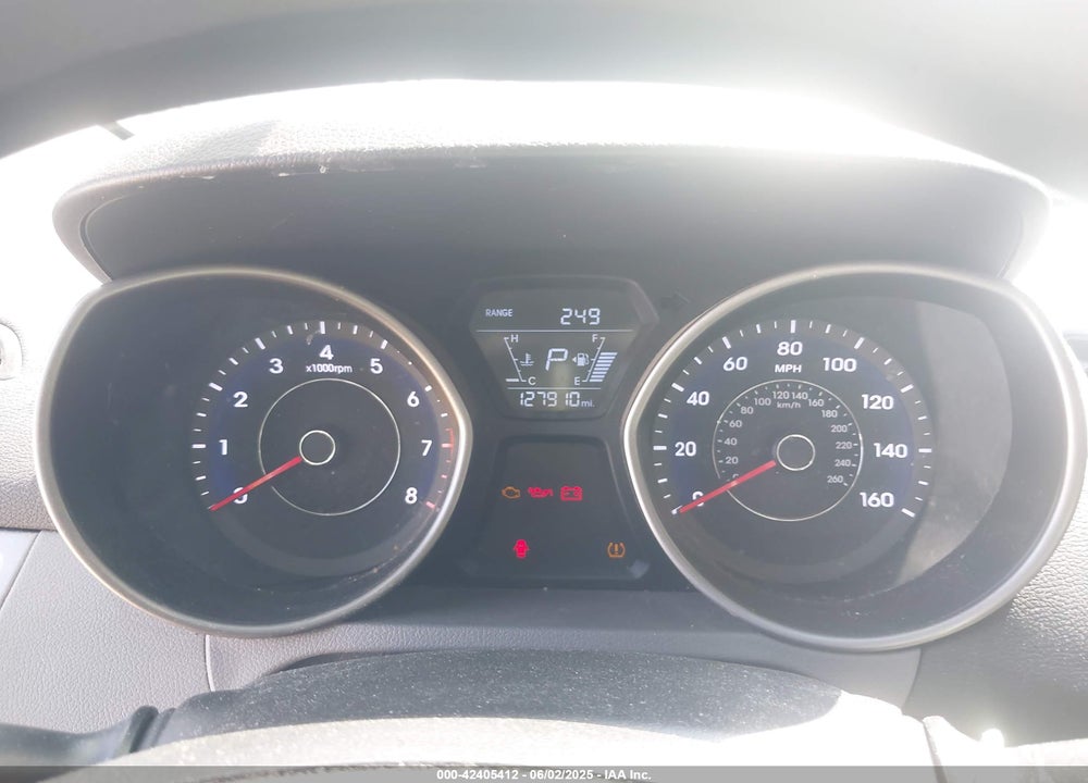2015 HYUNDAI ELANTRA VIN: 5NPDH4AE0FH581099