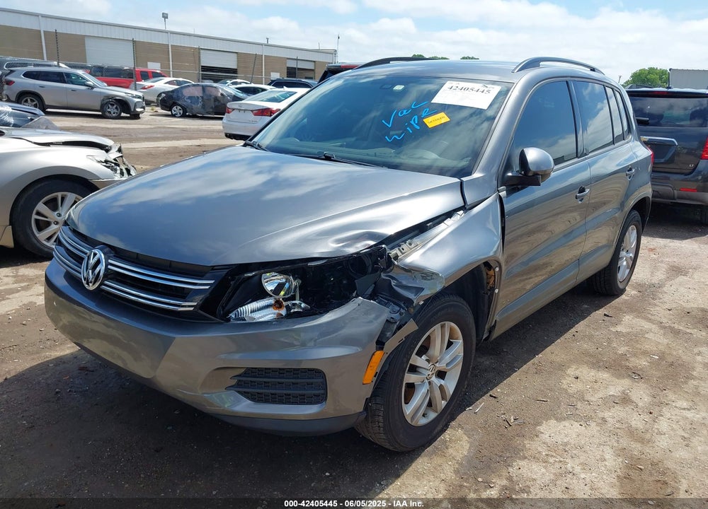 2016 VOLKSWAGEN TIGUAN S VIN: WVGAV7AX4GW579880