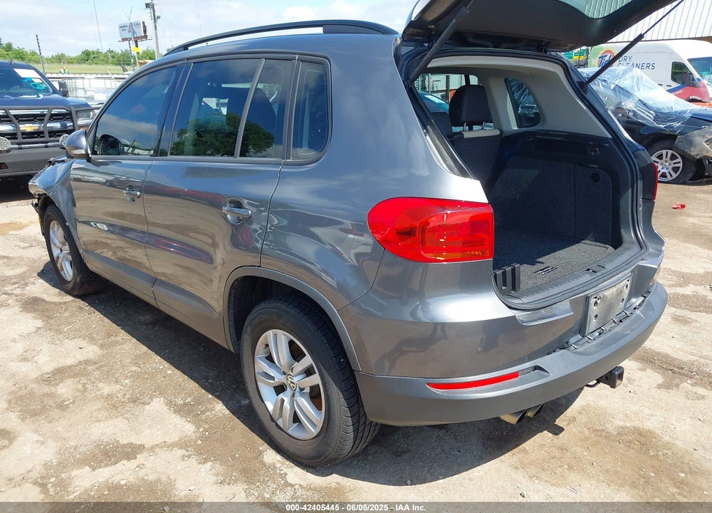 2016 VOLKSWAGEN TIGUAN S VIN: WVGAV7AX4GW579880