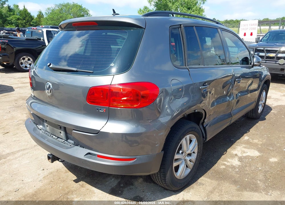 2016 VOLKSWAGEN TIGUAN S VIN: WVGAV7AX4GW579880