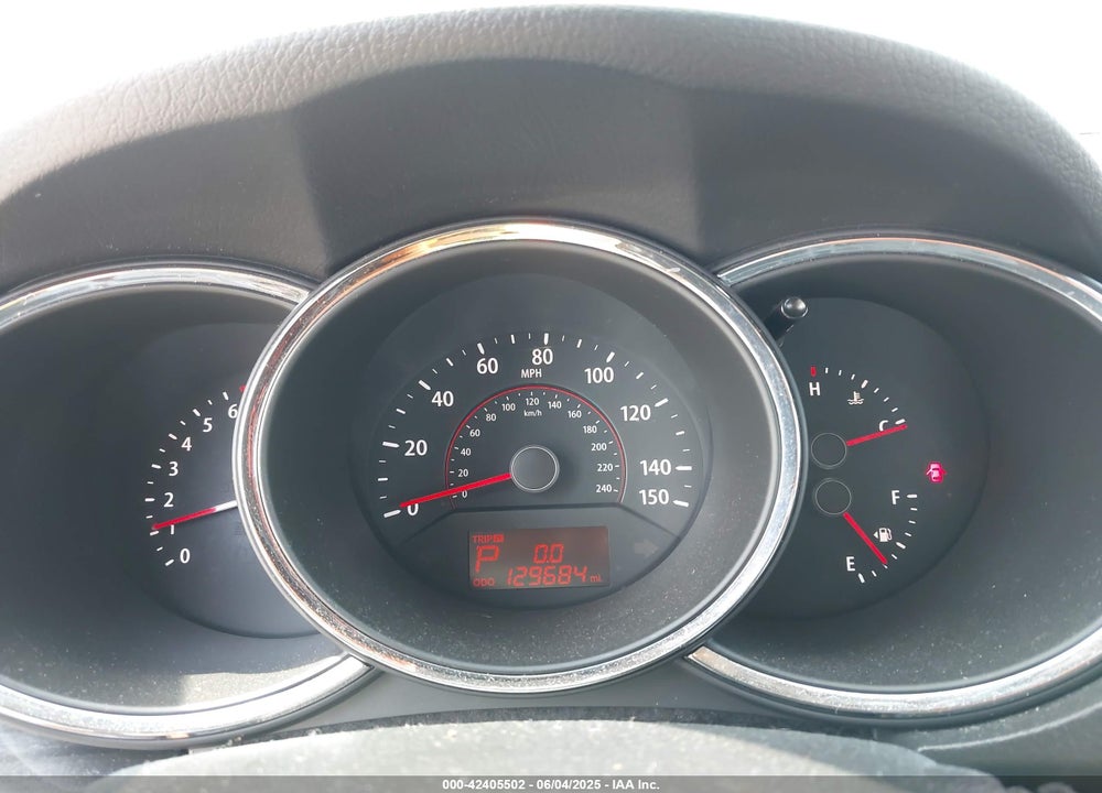 2011 KIA SORENTO VIN: 5XYKT3A14BG045822