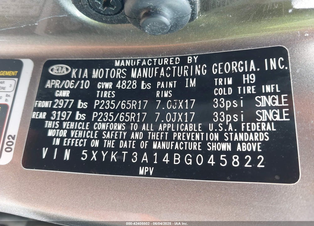 2011 KIA SORENTO VIN: 5XYKT3A14BG045822
