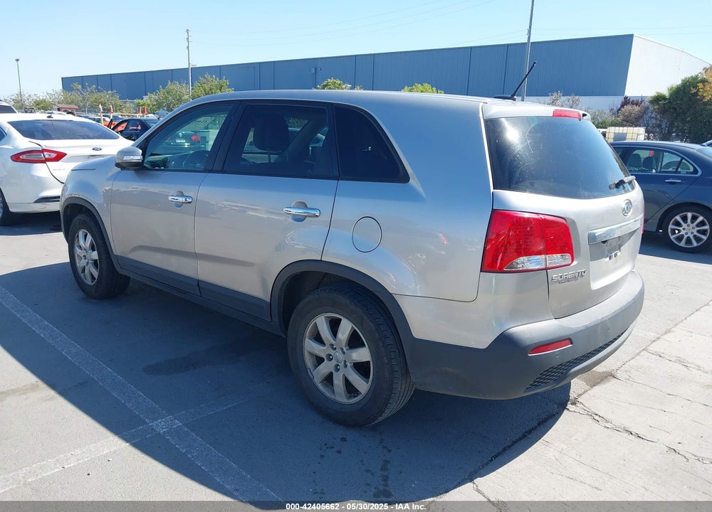 2013 KIA SORENTO VIN: 5XYKT4A19DG418331
