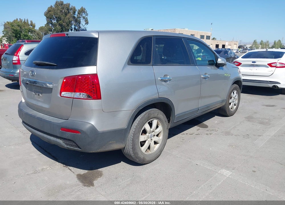 2013 KIA SORENTO VIN: 5XYKT4A19DG418331