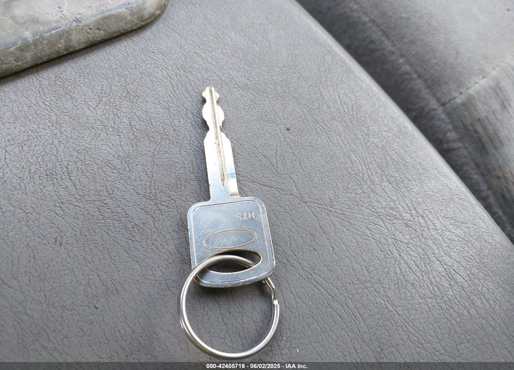 1999 FORD F-250 LARIAT/XL/XLT VIN: 1FTNX21L9XED96965