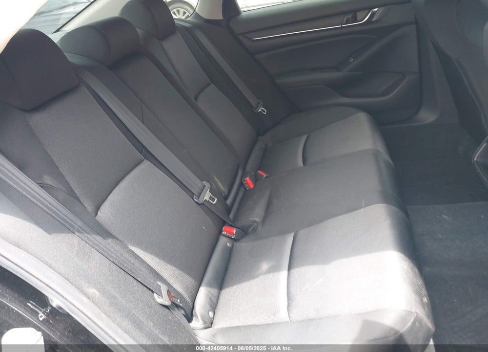 2022 HONDA ACCORD LX VIN: 1HGCV1F1XNA023194