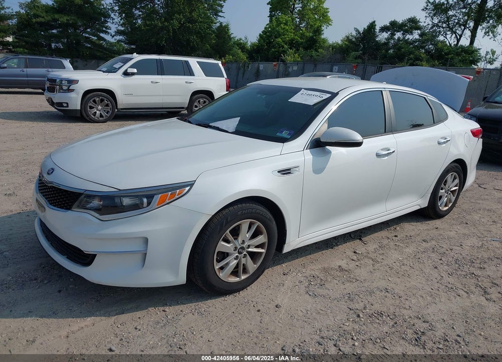 2018 KIA OPTIMA VIN: 5XXGT4L33JG200440
