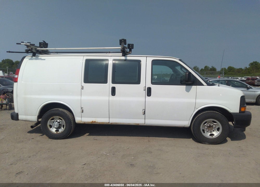 2017 CHEVROLET EXPRESS 2500 WORK VAN VIN: 1GCWGAFF9H1172928