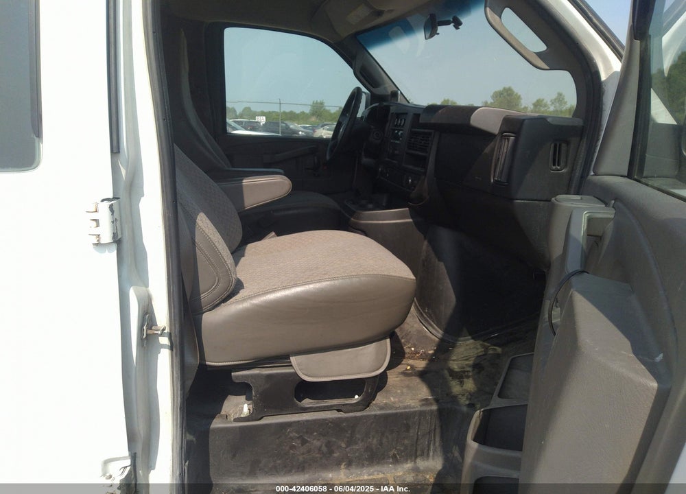 2017 CHEVROLET EXPRESS 2500 WORK VAN VIN: 1GCWGAFF9H1172928