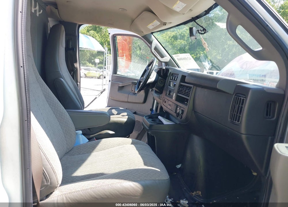 2020 CHEVROLET EXPRESS CARGO RWD 3500 REGULAR WHEELBASE WT VIN: 1GCZGGFG4L1199102