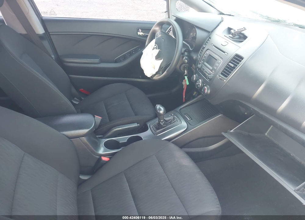 2016 KIA FORTE VIN: KNAFK4A62G5612273