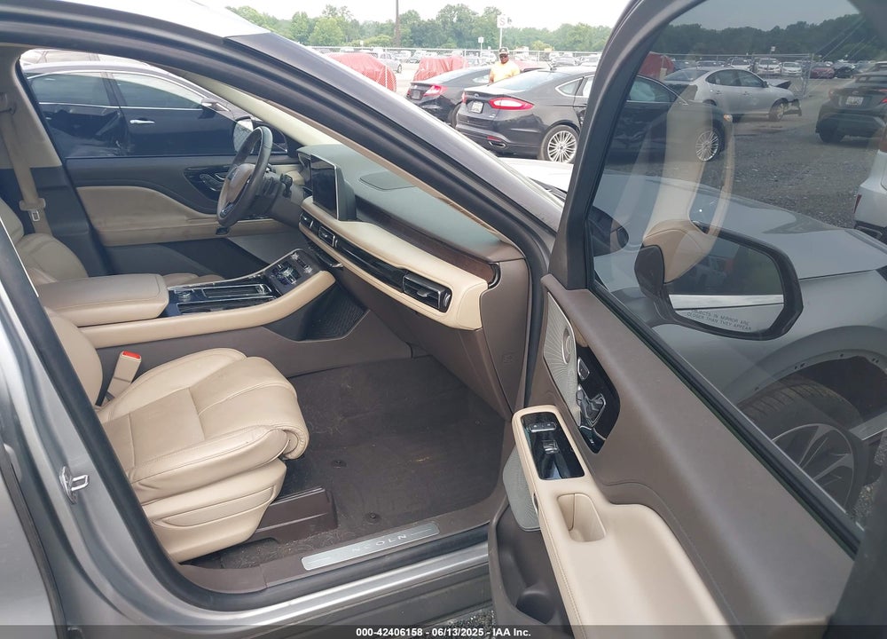 2020 LINCOLN AVIATOR VIN: 5LM5J7XC8LGL32204