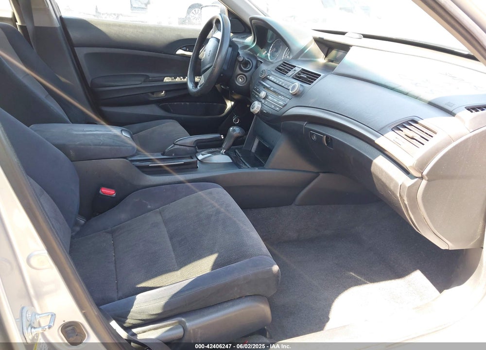 2009 HONDA ACCORD VIN: 1HGCP26399A167696