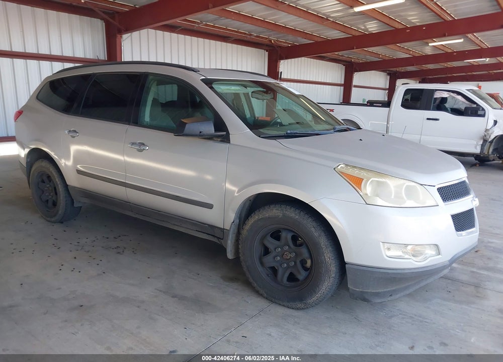 2011 CHEVROLET TRAVERSE LS VIN: 1GNKRFED3BJ155269