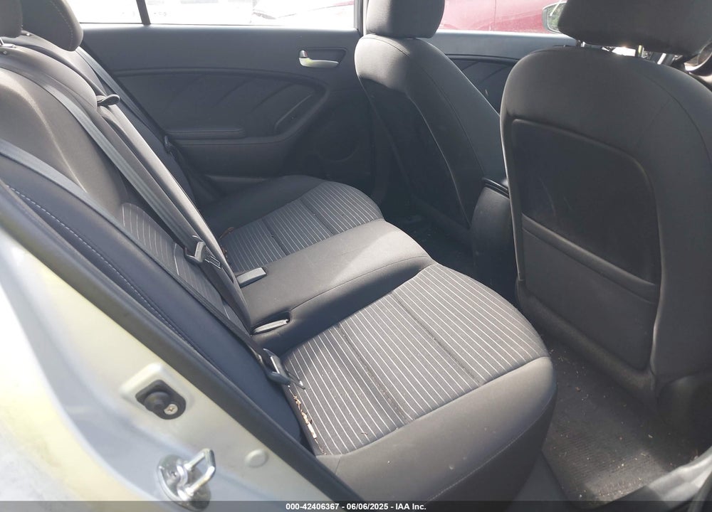 2018 KIA FORTE LX VIN: 3KPFL4A76JE274705