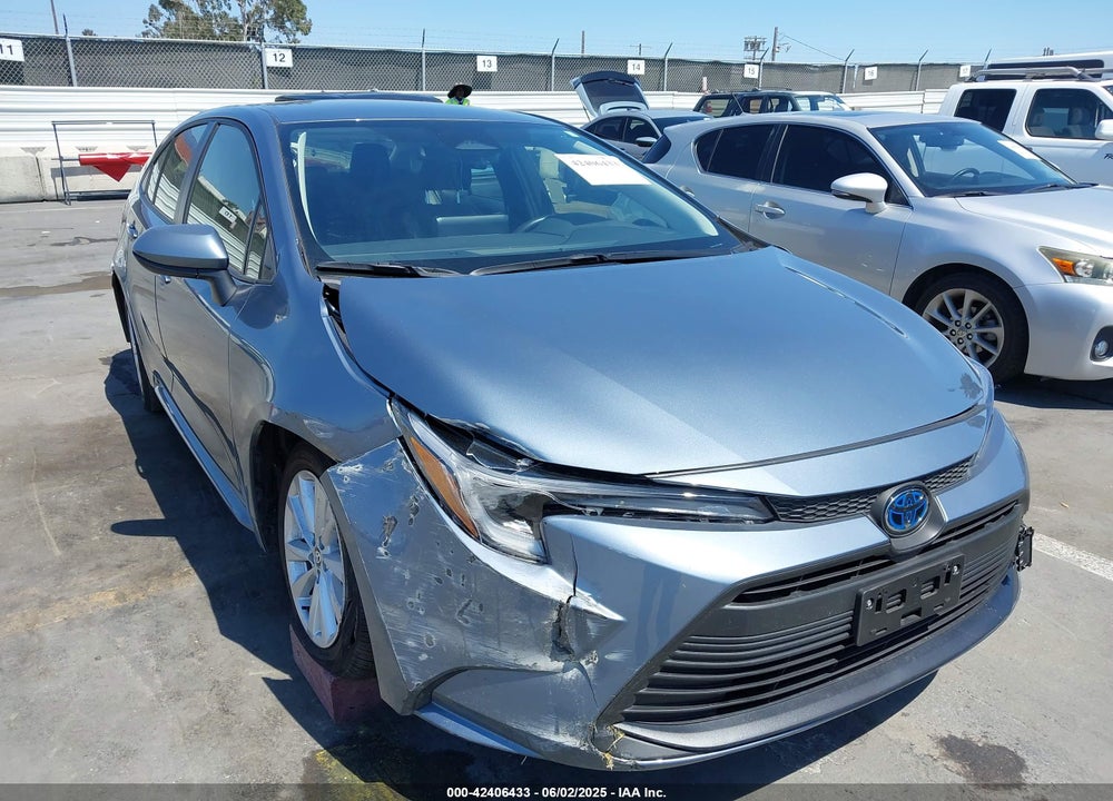 2025 TOYOTA COROLLA VIN: JTDBCMFE1S3070182