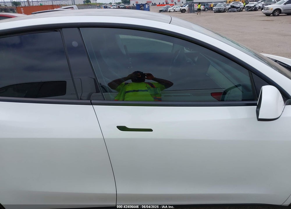 2021 TESLA MODEL Y VIN: 5YJYGDED4MF181662