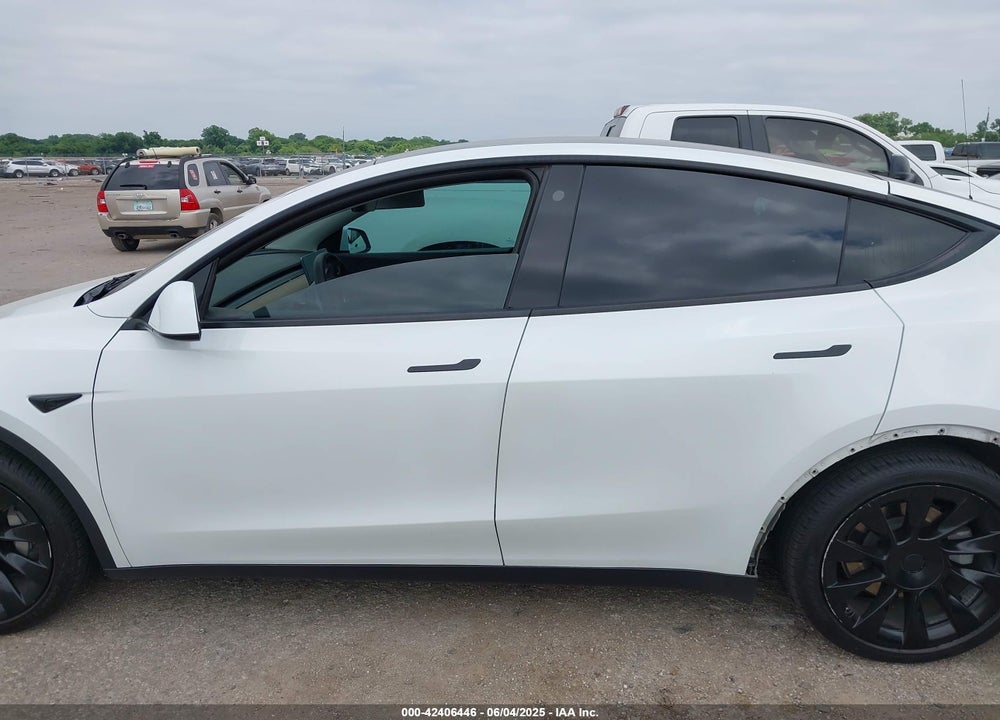 2021 TESLA MODEL Y VIN: 5YJYGDED4MF181662