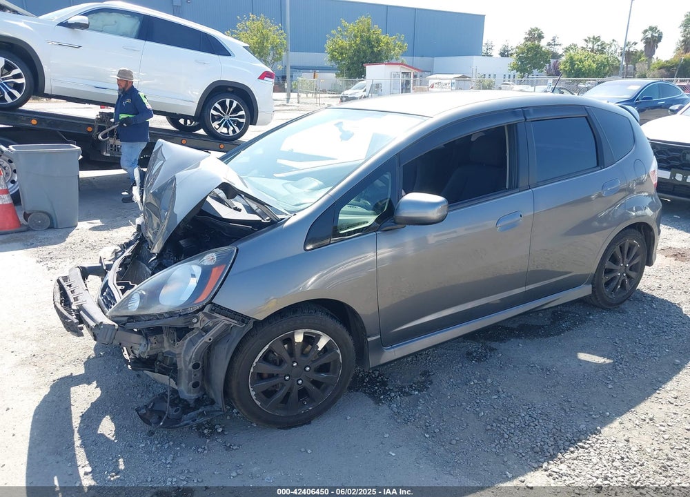2013 HONDA FIT SPORT VIN: JHMGE8H53DC072005