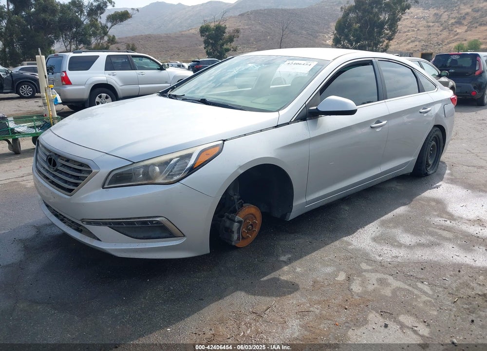 2015 HYUNDAI SONATA VIN: 5NPE24AF1FH017606