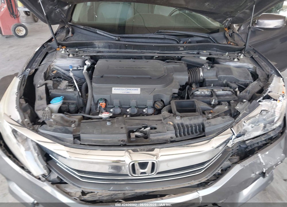 2016 HONDA ACCORD VIN: 1HGCR3F89GA011666
