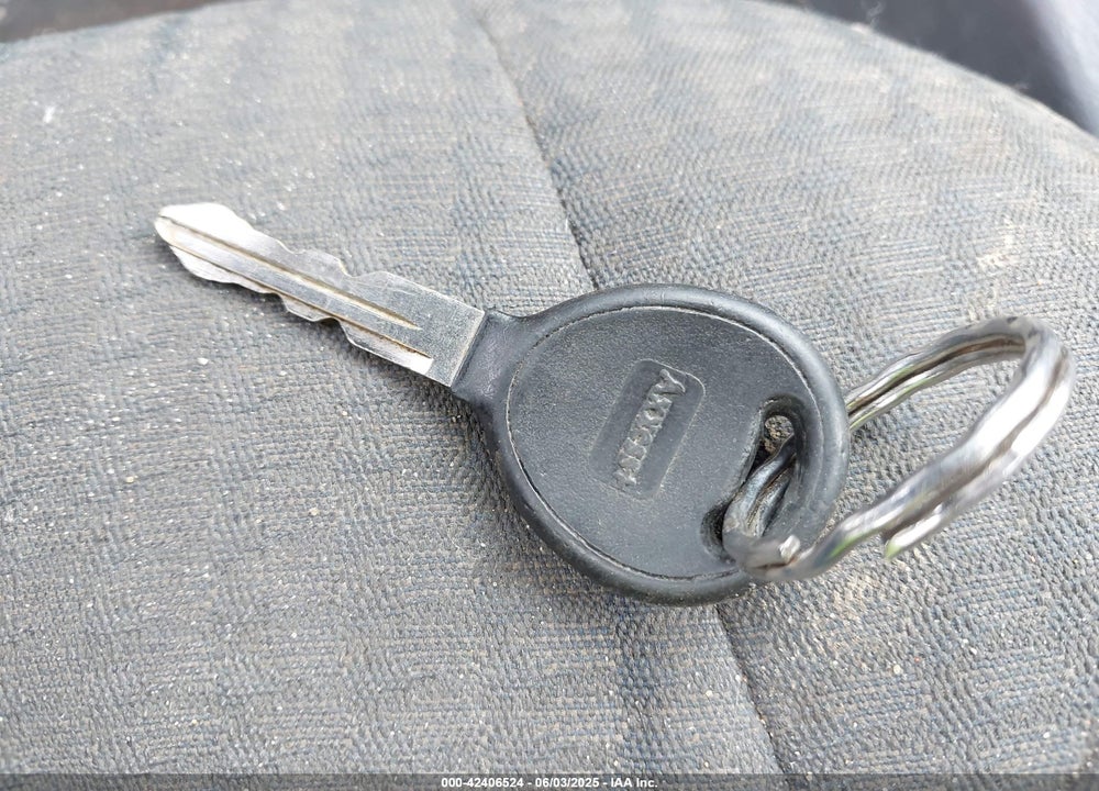 2002 JEEP LIBERTY SPORT VIN: 1J4GL48K02W189746