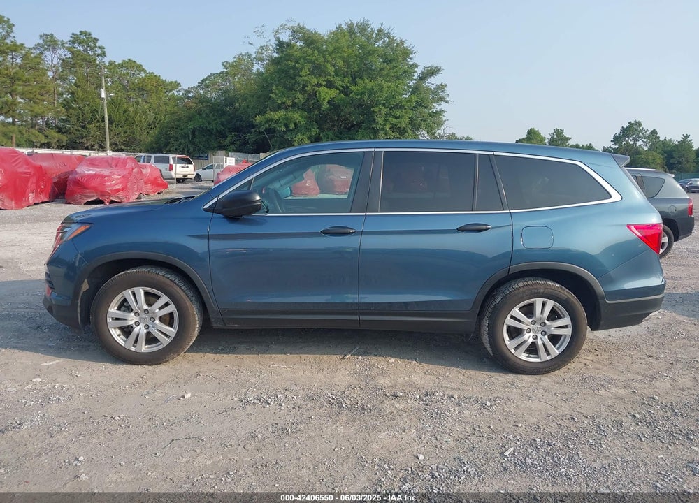 2016 HONDA PILOT LX VIN: 5FNYF6H17GB092852