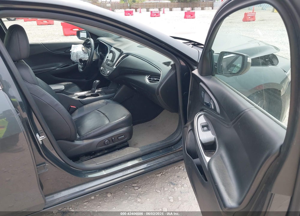 2016 CHEVROLET MALIBU VIN: 1G1ZE5STXGF340284