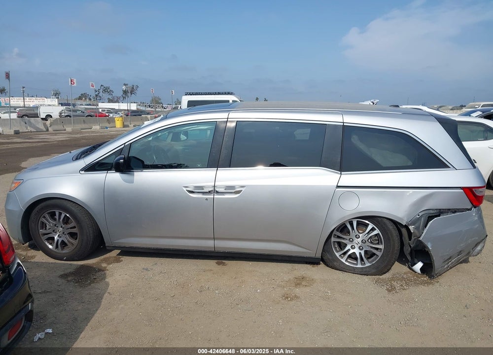 2011 HONDA ODYSSEY VIN: 5FNRL5H66BB091669
