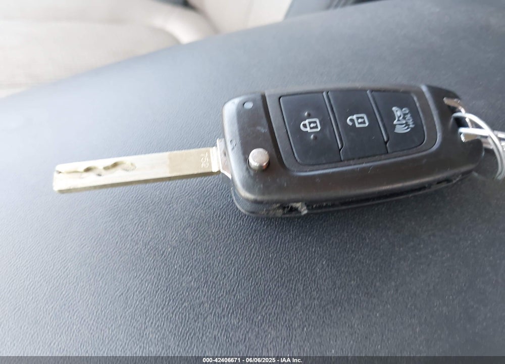 2023 HYUNDAI SANTA FE VIN: 5NMS14AJ7PH542257