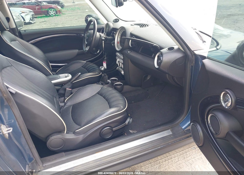 2010 MINI COOPER S CLUBMAN VIN: WMWMM3C56ATP75804