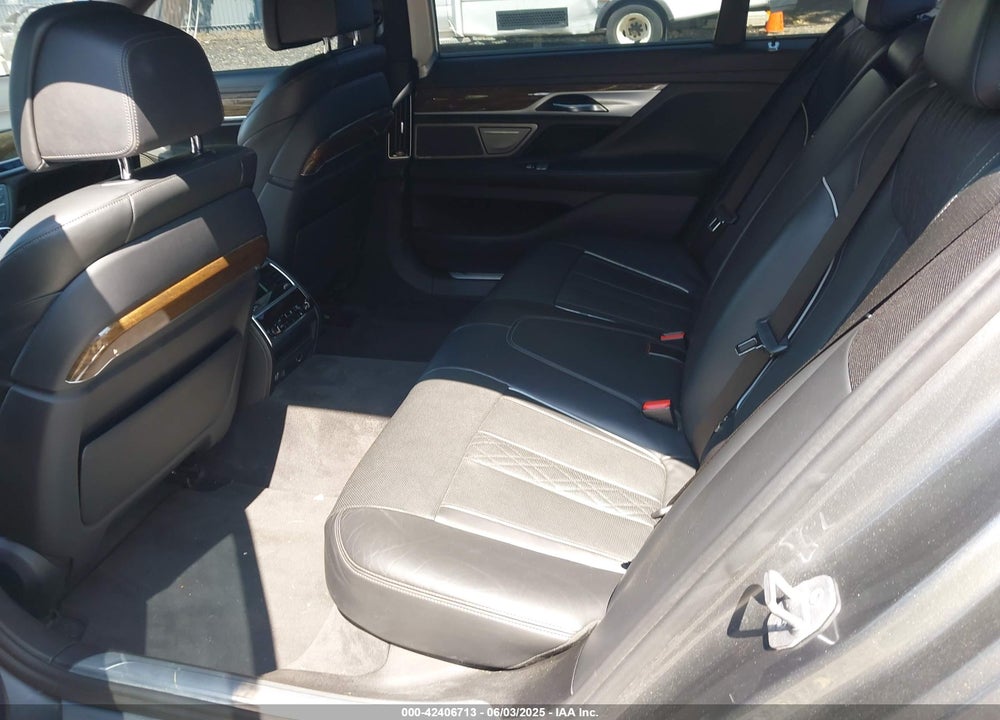 2017 BMW ALPINA B7 XDRIVE VIN: WBA7F2C54HG421509