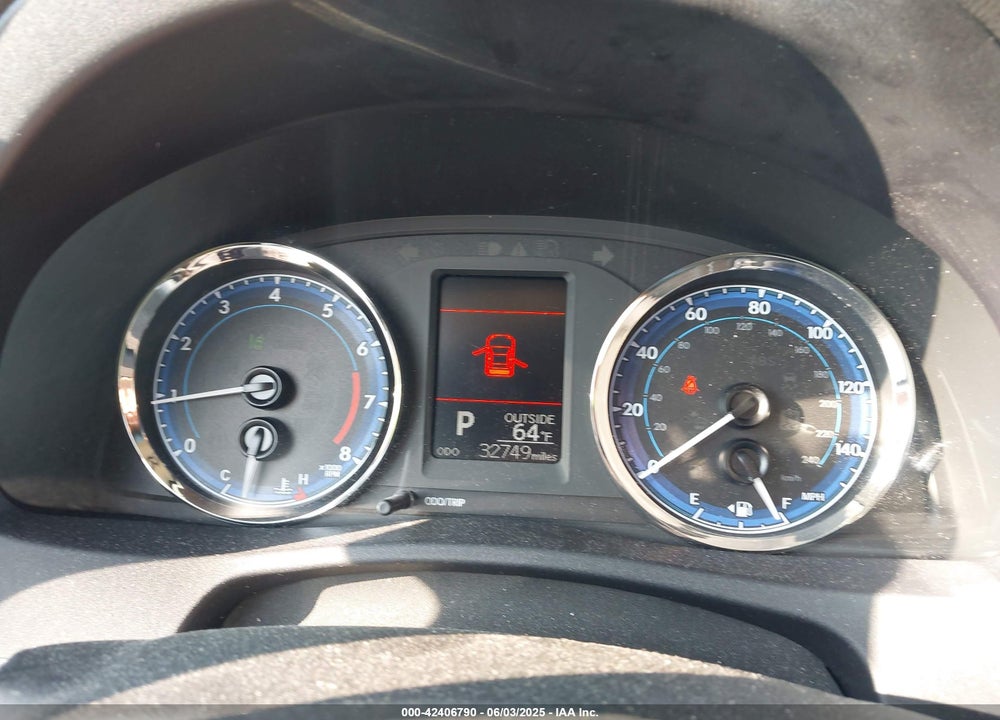 2018 TOYOTA COROLLA LE VIN: 2T1BURHE0JC117814