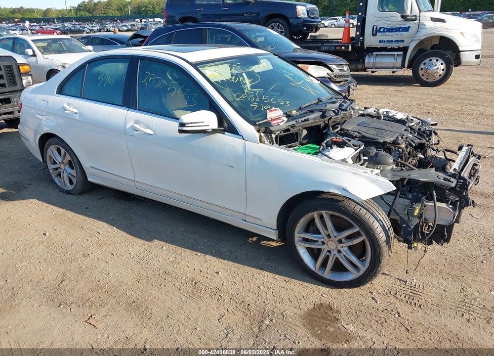 2013 MERCEDES-BENZ C 300 LUXURY 4MATIC/SPORT 4MATIC VIN: WDDGF8AB8DR273075