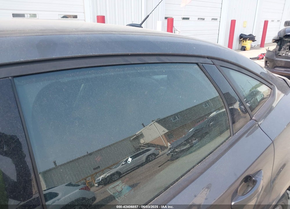 2015 FORD FOCUS VIN: 1FADP3F21FL239089