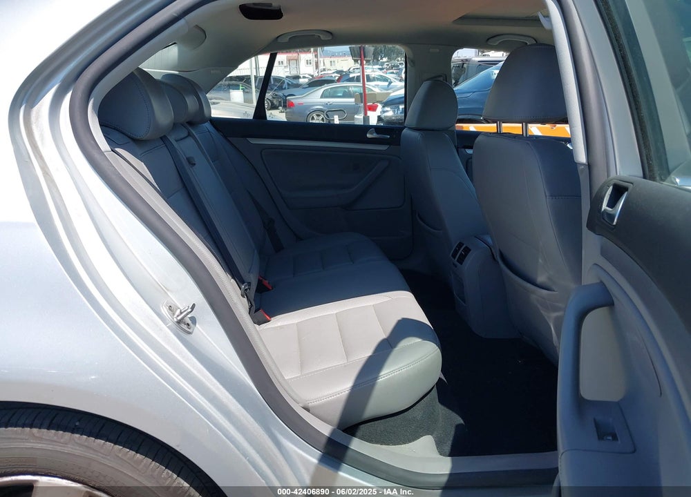 2008 VOLKSWAGEN JETTA VIN: 3VWRZ71K88M194577