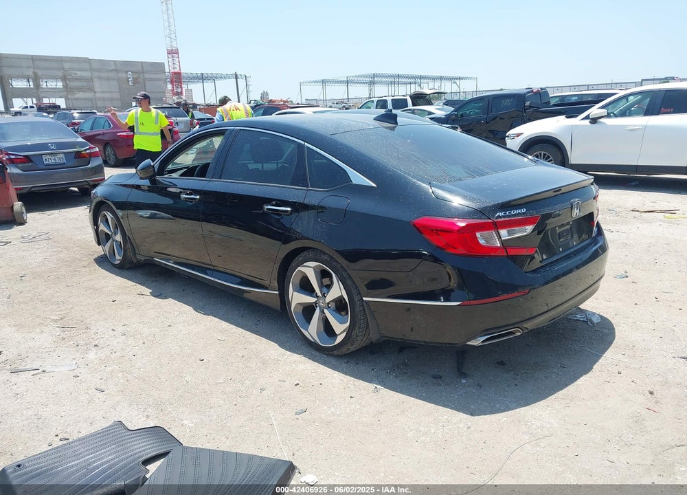 2018 HONDA ACCORD TOURING 2.0T VIN: 1HGCV2F90JA029544