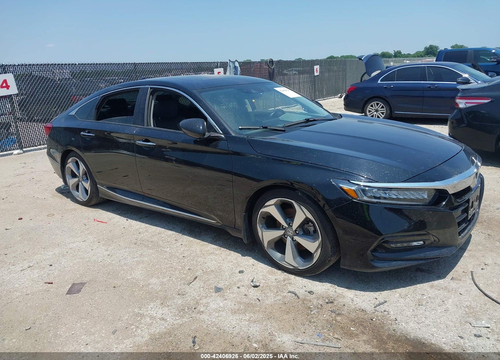 2018 HONDA ACCORD TOURING 2.0T VIN: 1HGCV2F90JA029544