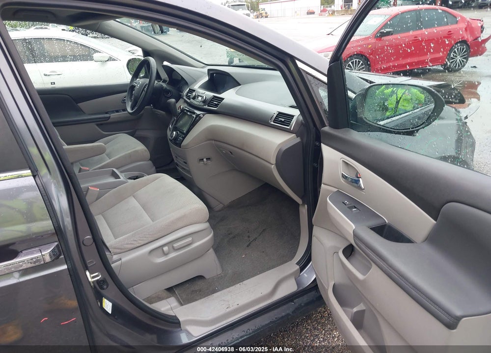 2016 HONDA ODYSSEY SE VIN: 5FNRL5H33GB158645
