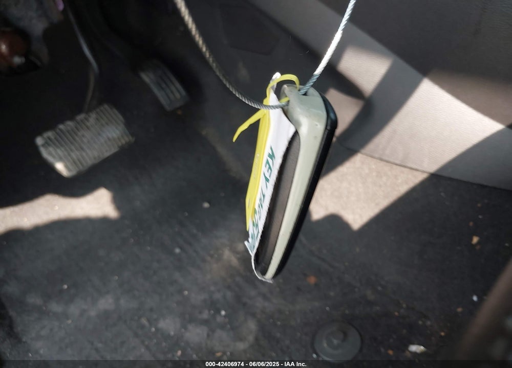 2017 FORD ESCAPE TITANIUM VIN: 1FMCU0J97HUB64604
