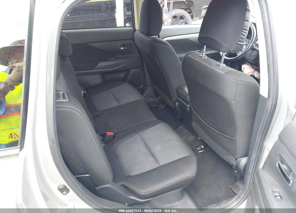 2018 MITSUBISHI OUTLANDER SE VIN: JA4AD3A34JZ016163