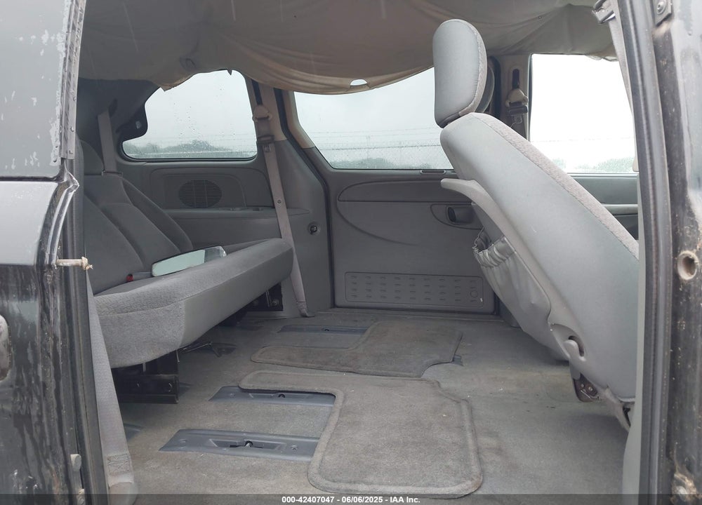 2006 CHRYSLER TOWN & COUNTRY VIN: 1A4GP45R96B516518
