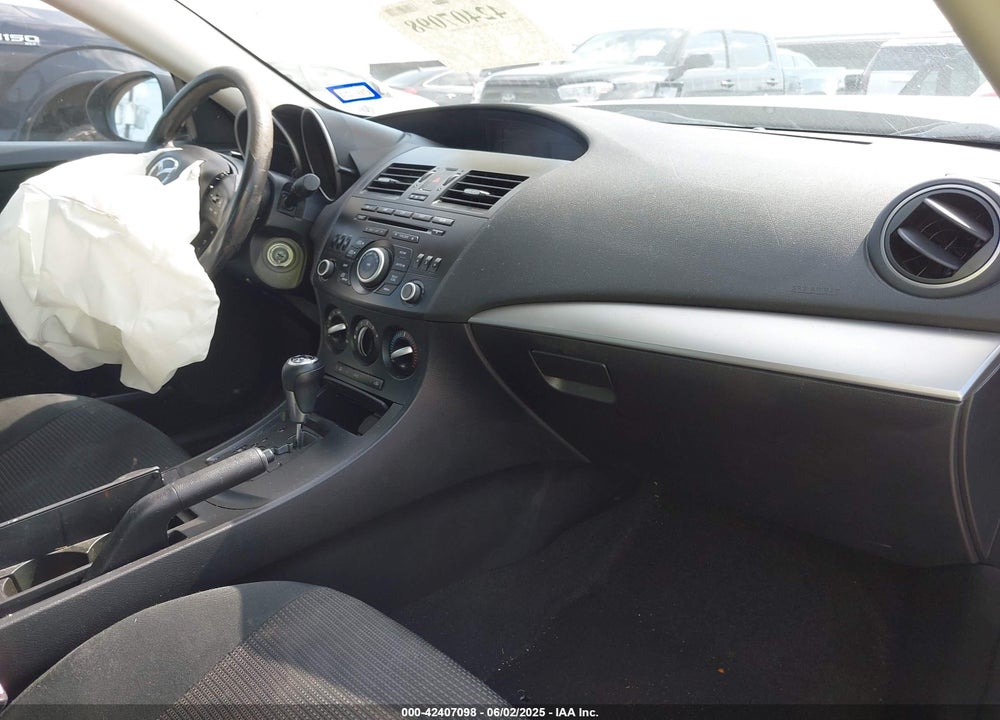 2013 MAZDA 3 VIN: JM1BL1U7XD1751832
