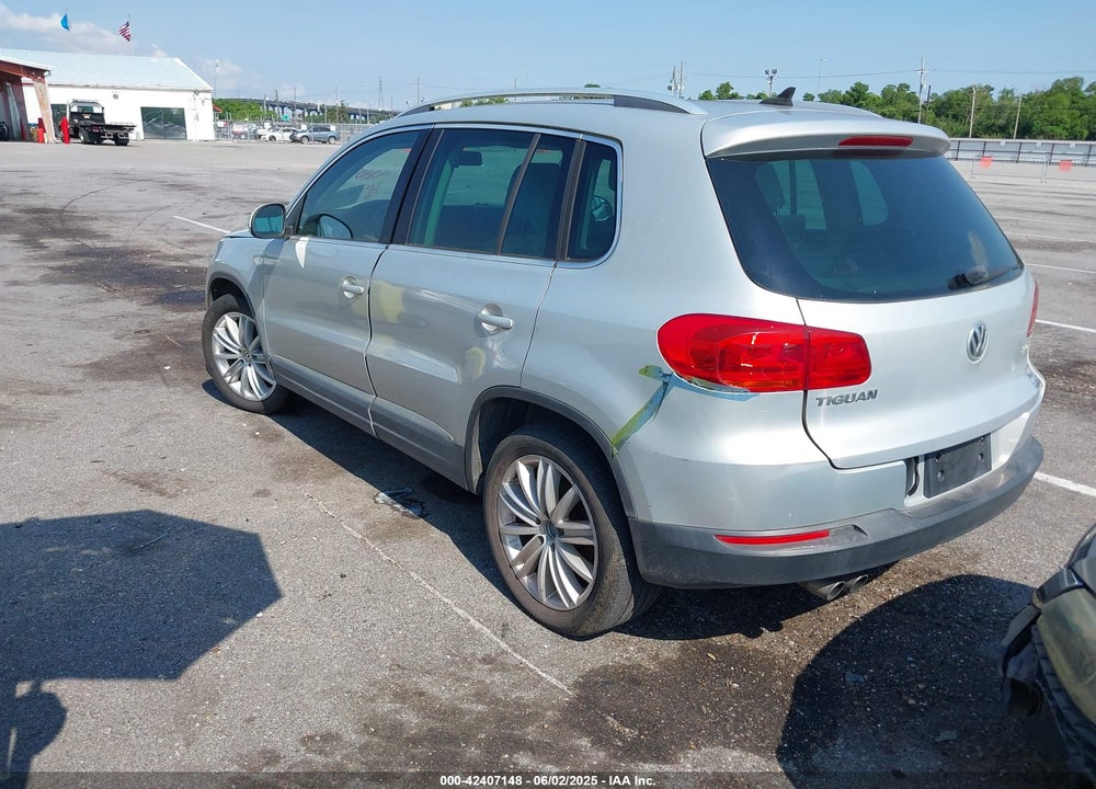 2012 VOLKSWAGEN TIGUAN VIN: WVGAV7AX9CW581957
