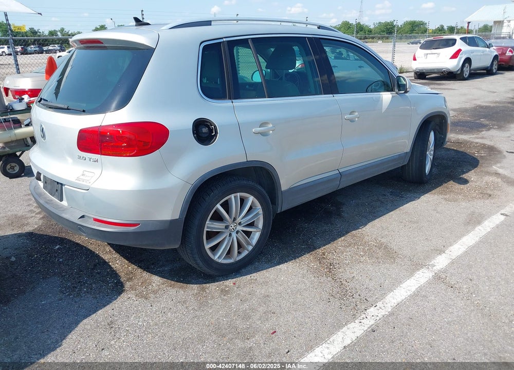 2012 VOLKSWAGEN TIGUAN VIN: WVGAV7AX9CW581957