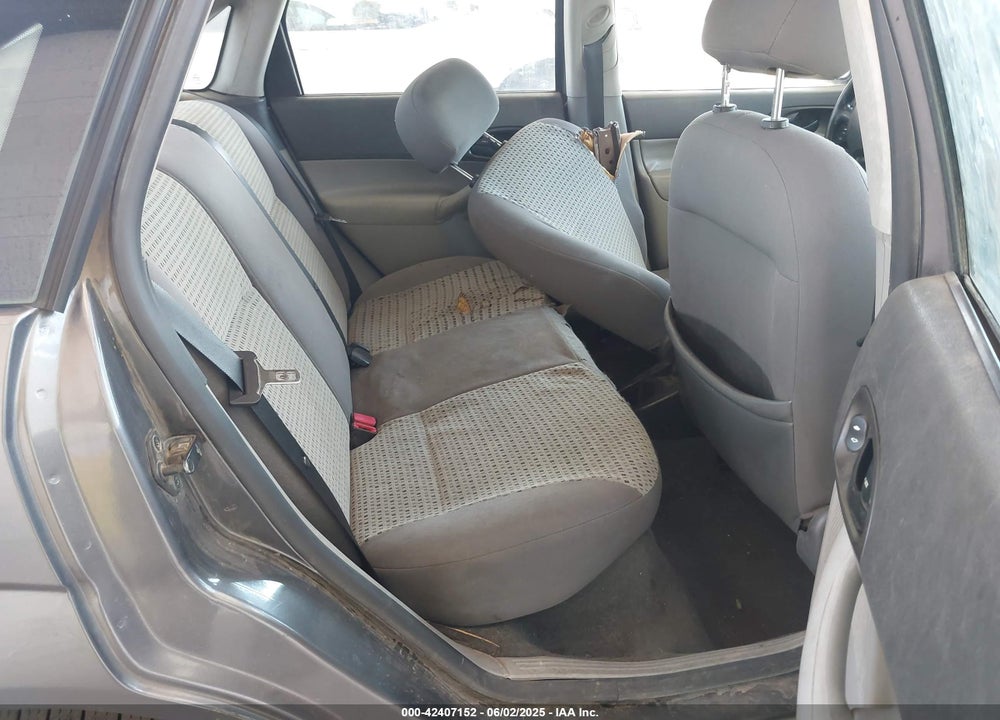 2007 FORD FOCUS S/SE/SES VIN: 1FAFP34N07W251675