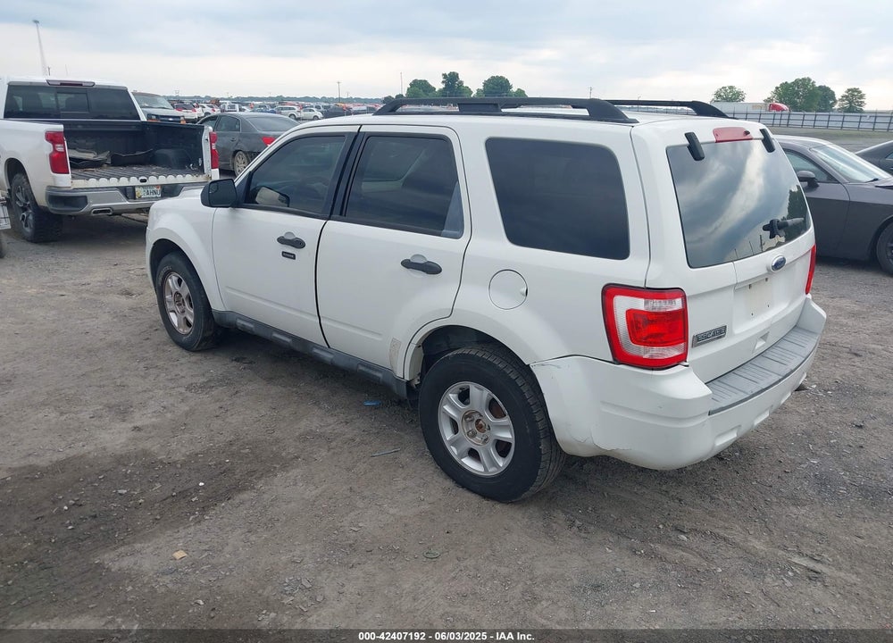 2010 FORD ESCAPE XLT VIN: 1FMCU9D71AKC35280