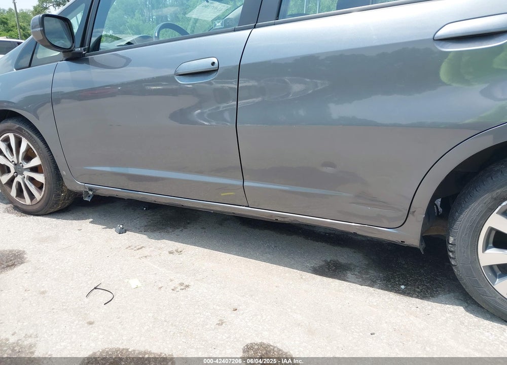 2012 HONDA FIT VIN: JHMGE8H51CC013386