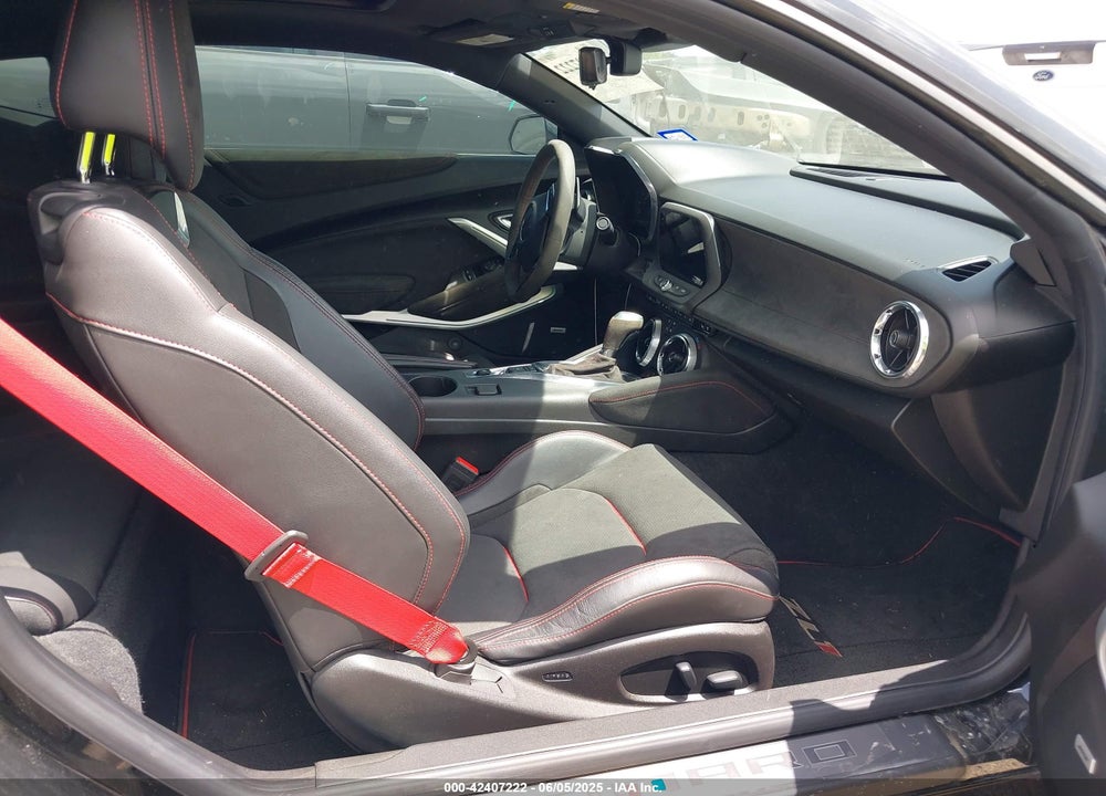 2019 CHEVROLET CAMARO VIN: 1G1FK1R60K0113413